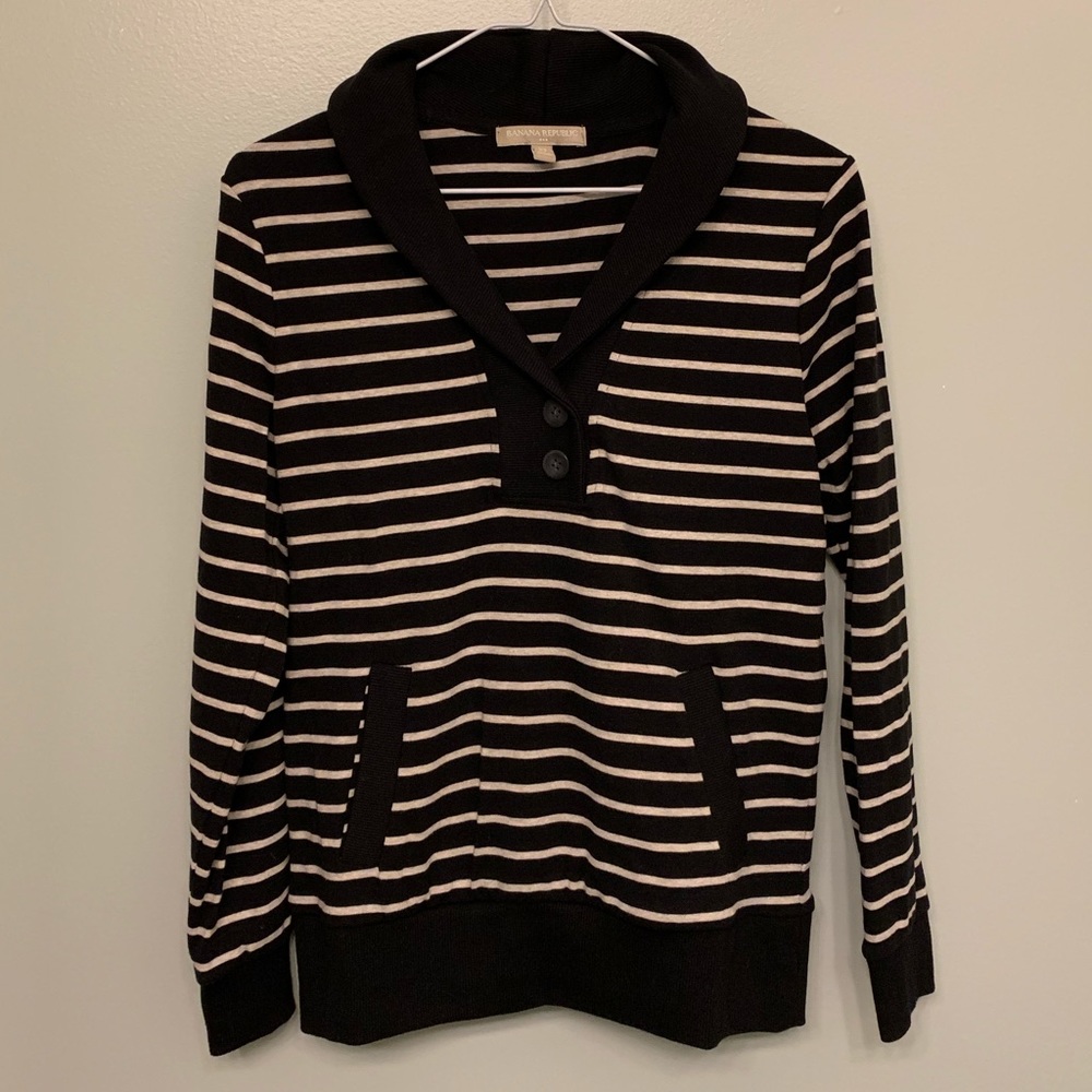 Banana Republic Light Weight Sweater